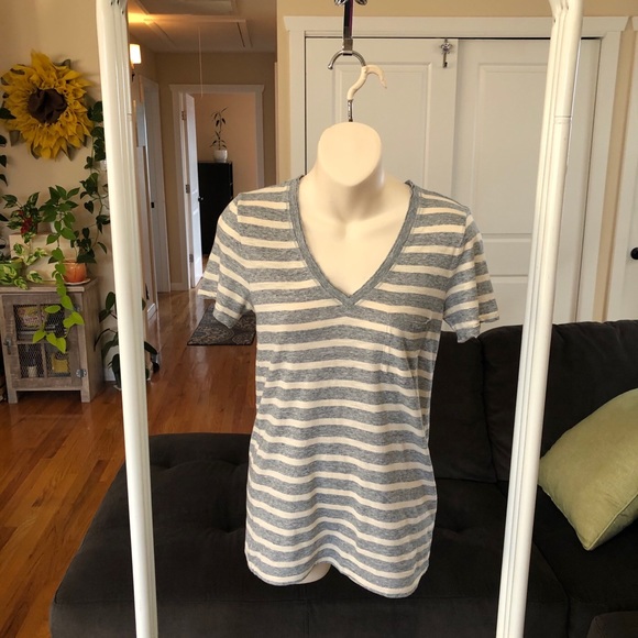 Madewell 100% cotton v-neck short sleeve T-shirt XS - Picture 1 of 5